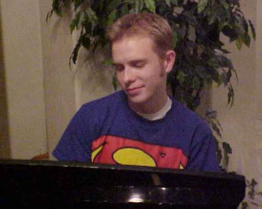 pettitpiano1.jpg